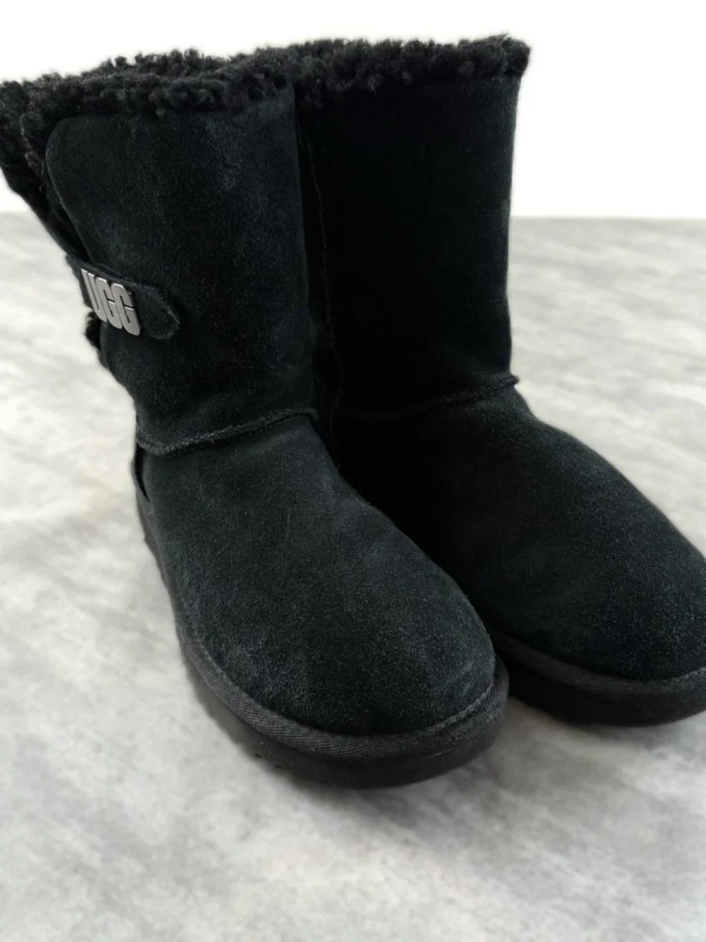 UGG Bailey Suede Ankle Boots Size 7 Black